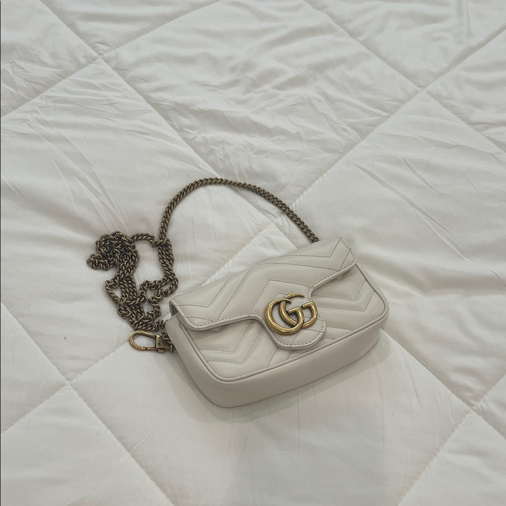 Gucci Cream Leather Crossbody Bag with Gold Chain